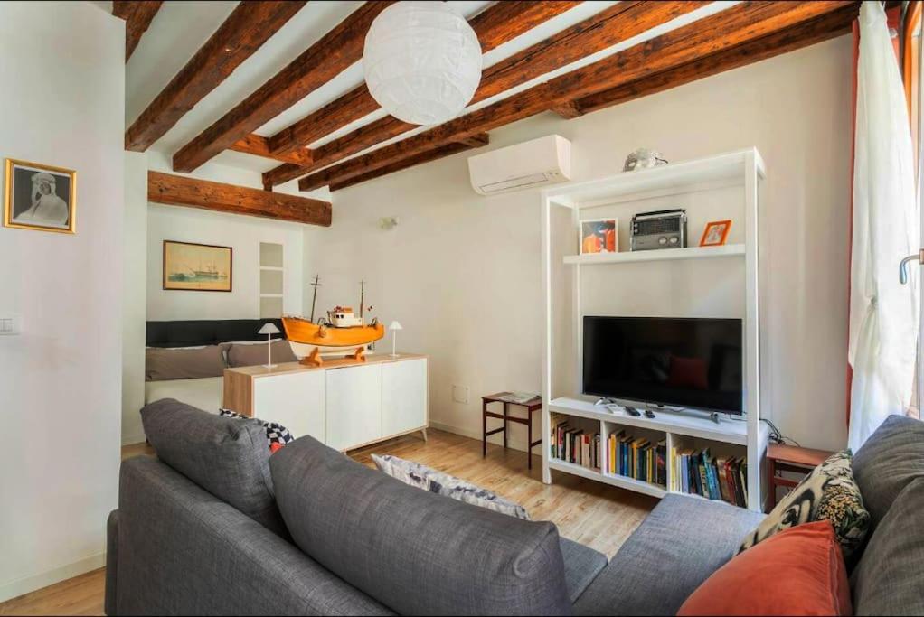Cà 3 Leoni - Romantic House in the heart of Venice 5