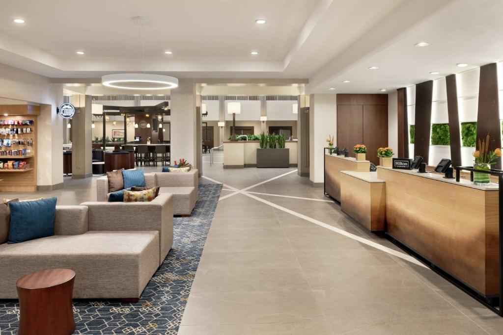 Embassy Suites Cincinnati - RiverCenter Image