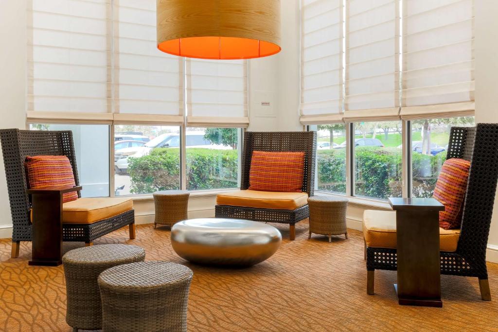 Hilton Garden Inn Dallas/Market Center Image
