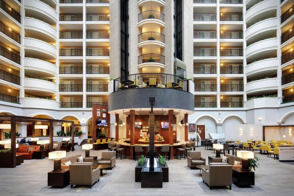 Embassy Suites Dallas - Park Central Area Image