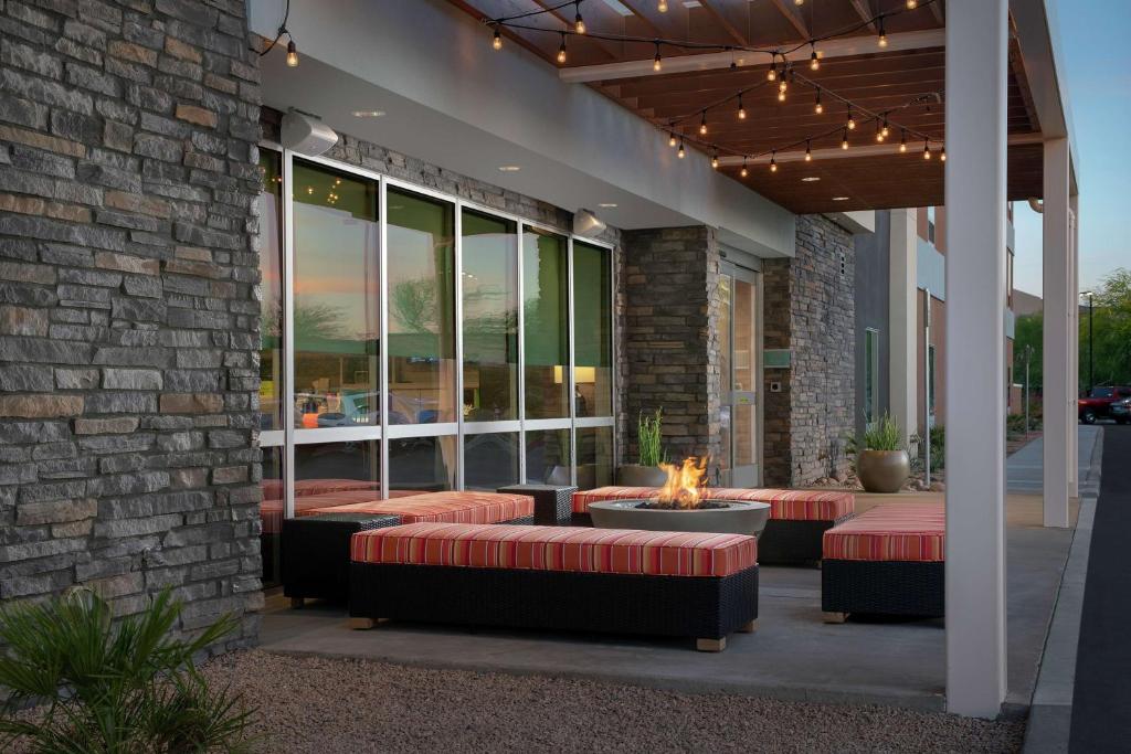 Home2 Suites By Hilton Phoenix Airport South Image