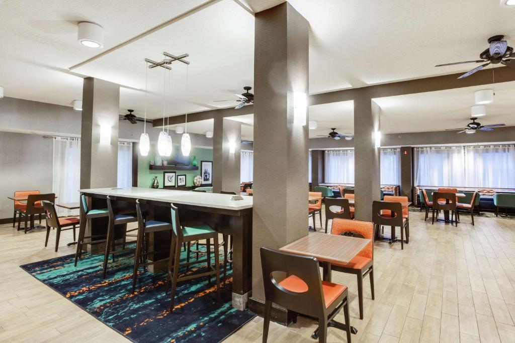 Hampton Inn Orlando-Convention Center International Drive Area Image