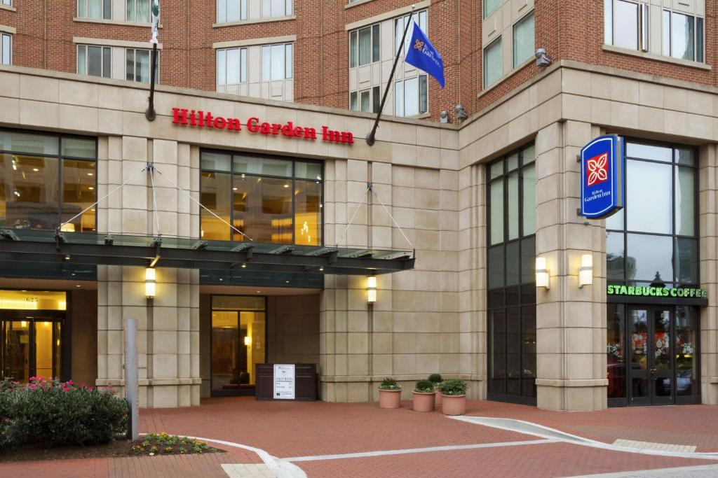 Hilton Garden Inn Baltimore Inner Harbor Image