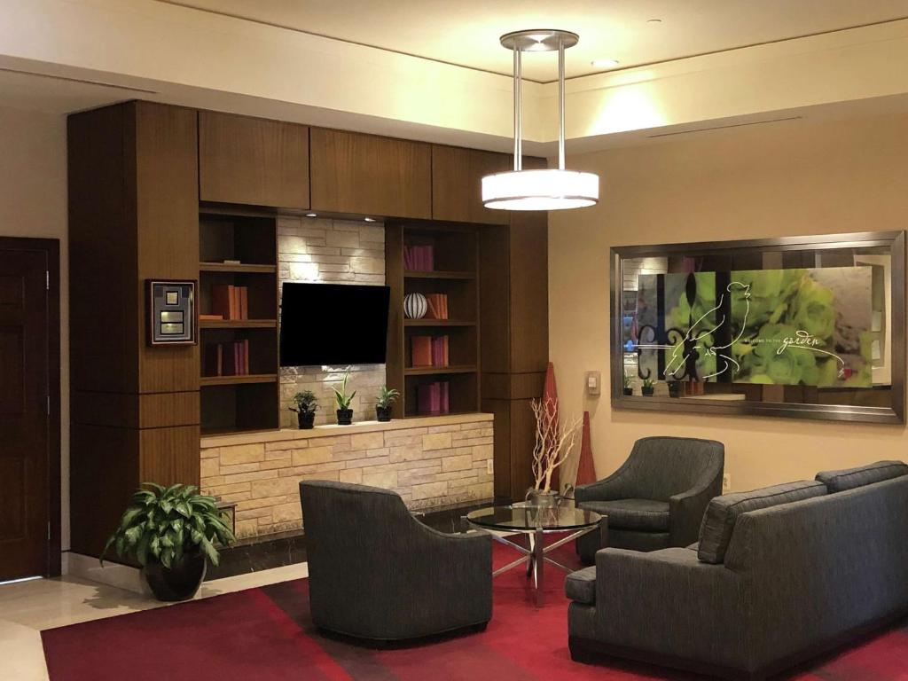 Hilton Garden Inn Baltimore Inner Harbor Image