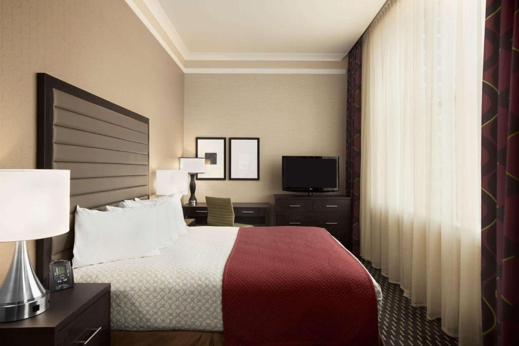 Embassy Suites Saint Louis - Downtown Image