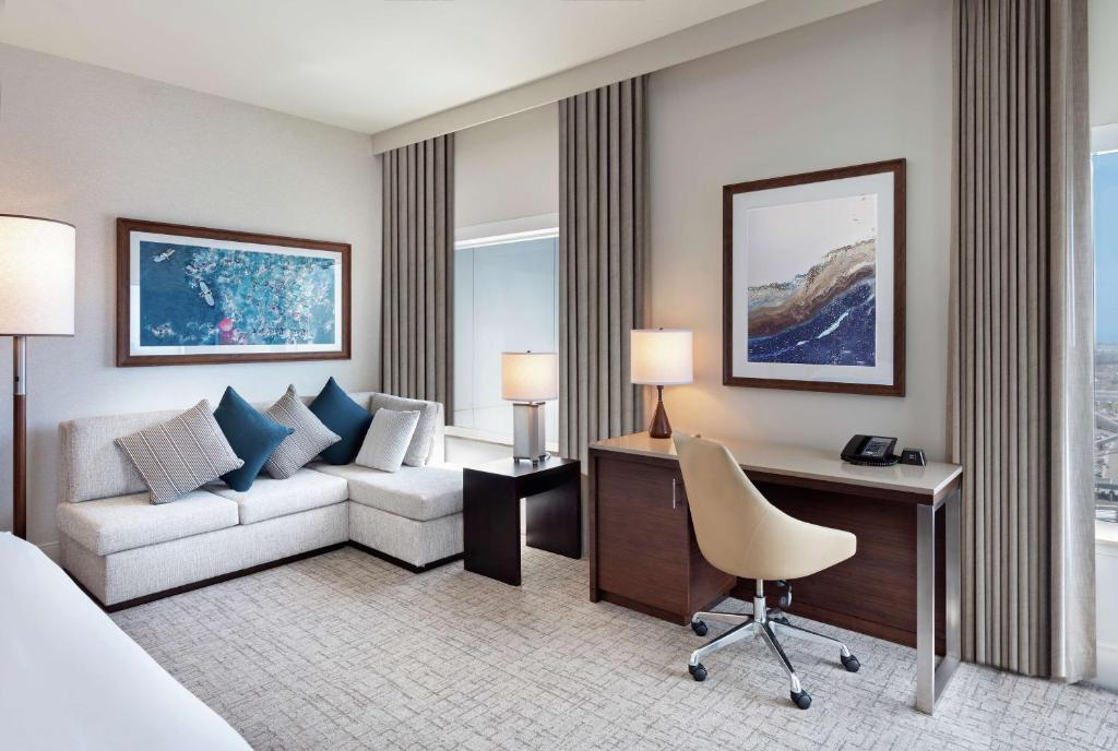 Hilton San Diego Bayfront Image