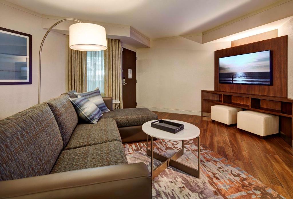 Embassy Suites by Hilton San Diego La Jolla Image