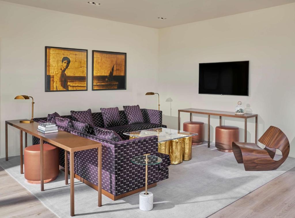 The Bankers Alley Hotel Nashville, Tapestry Collection by Hilton Image