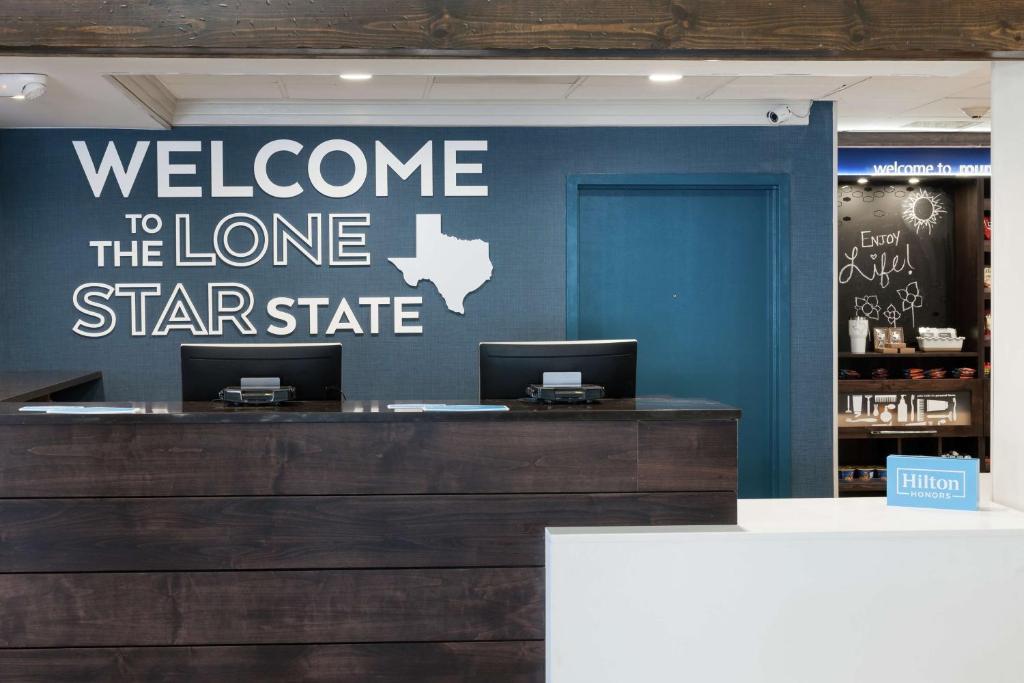 Hampton Inn Austin Round Rock Image