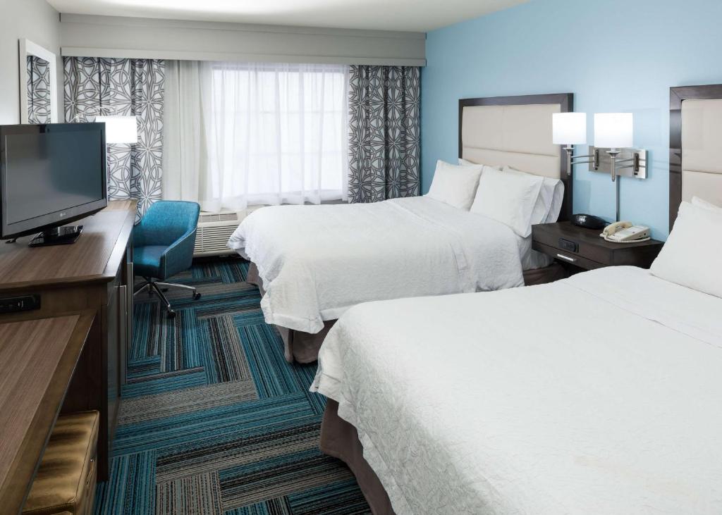 Hampton Inn San Diego Downtown Image