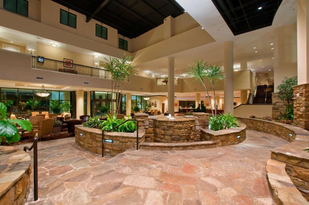 Embassy Suites San Antonio Riverwalk-Downtown Image