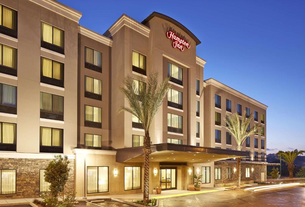 Hampton Inn San Diego Mission Valley Image