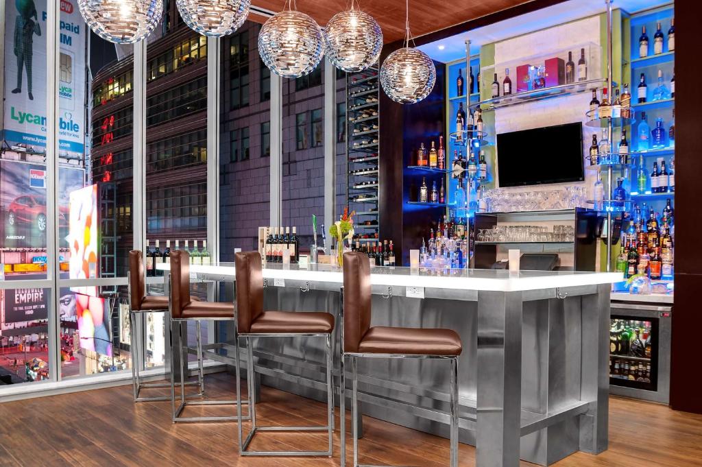 Hilton Garden Inn New York - Times Square Central Image