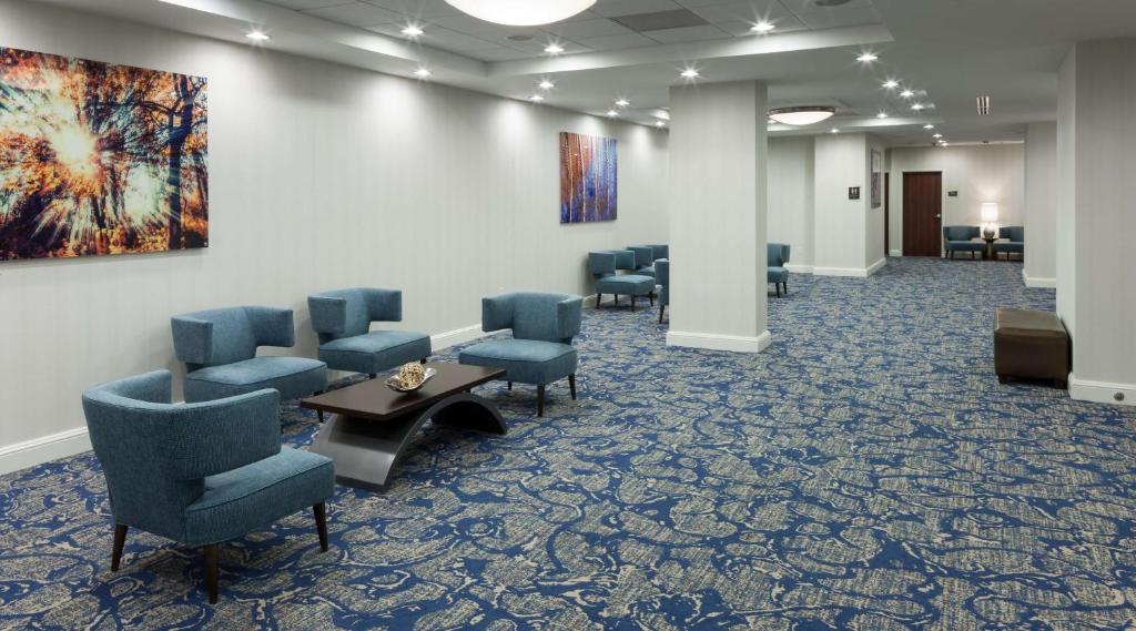 Hilton Garden Inn Denver Downtown Image
