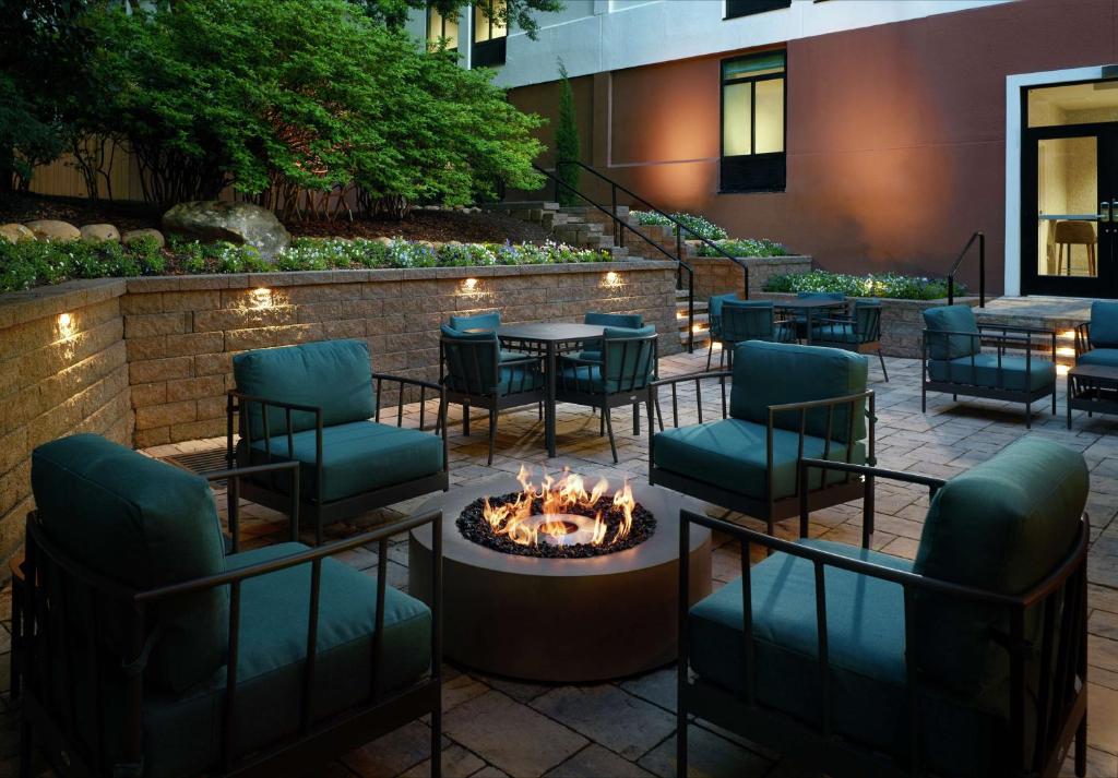 Hilton Garden Inn Atlanta-Buckhead Image