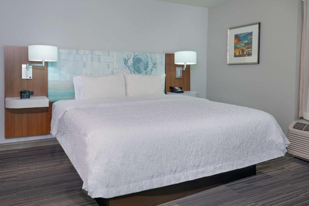 Hampton Inn & Suites Atlanta Buckhead Place Image