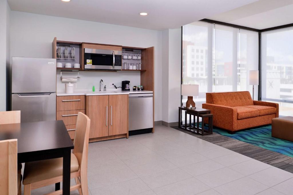 Home2 Suites By Hilton Tampa Downtown Channel District Image