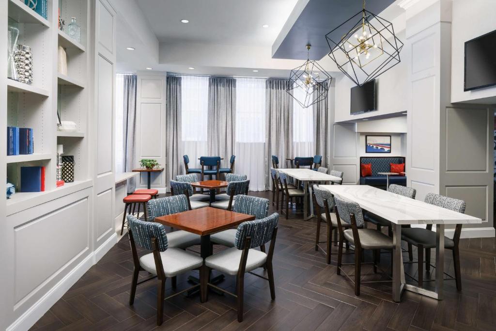 Hampton Inn Washington DC White House Image