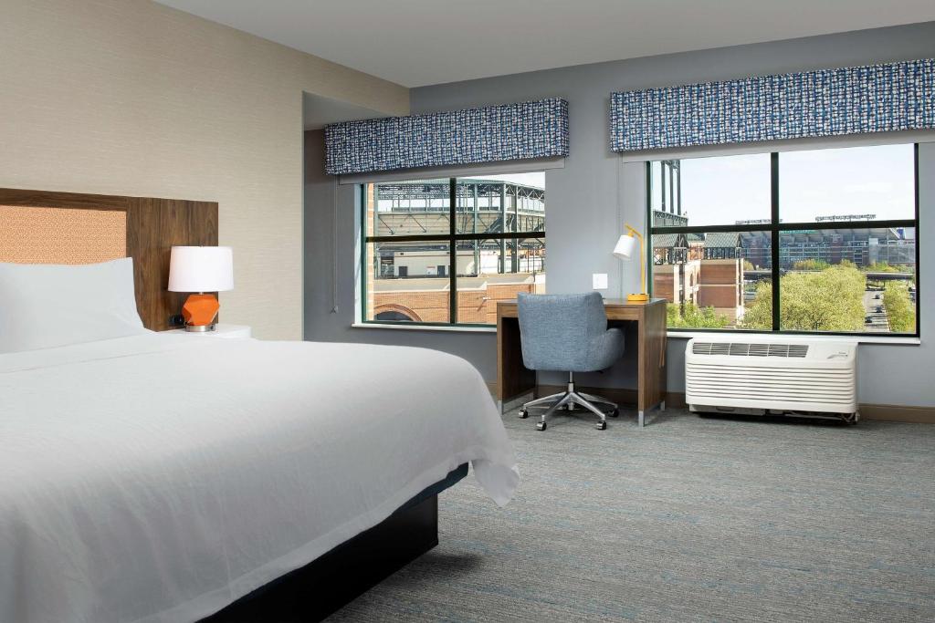 Hampton Inn Baltimore-Downtown-Convention Center Image