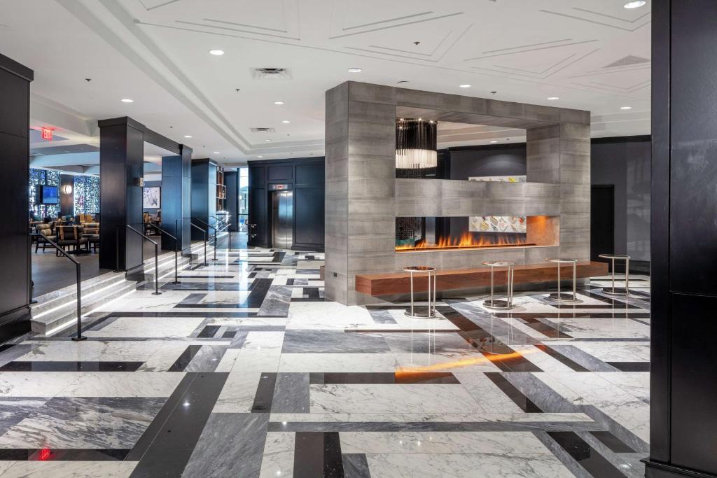 Hilton Boston Back Bay Image