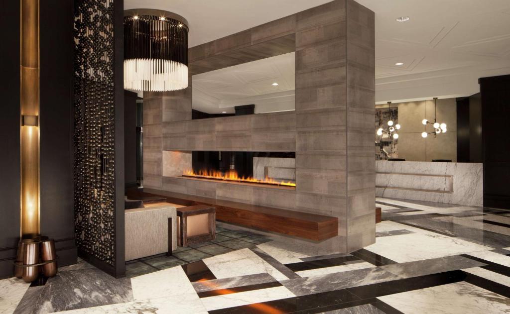 Hilton Boston Back Bay Image