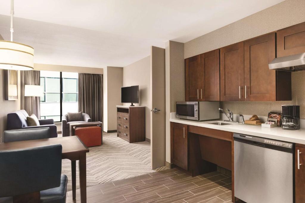 Homewood Suites by Hilton Washington DC Capitol-Navy Yard Image