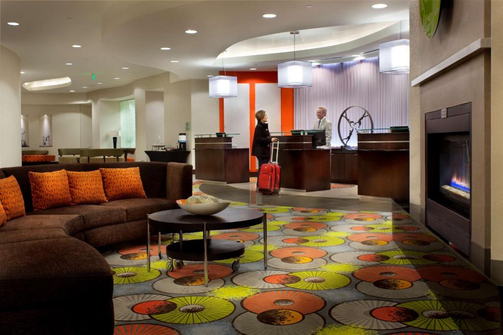 Hilton Garden Inn Denver/Cherry Creek Image