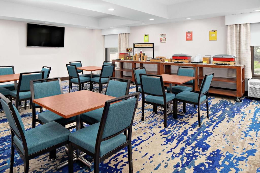 Hampton Inn Austin North Image