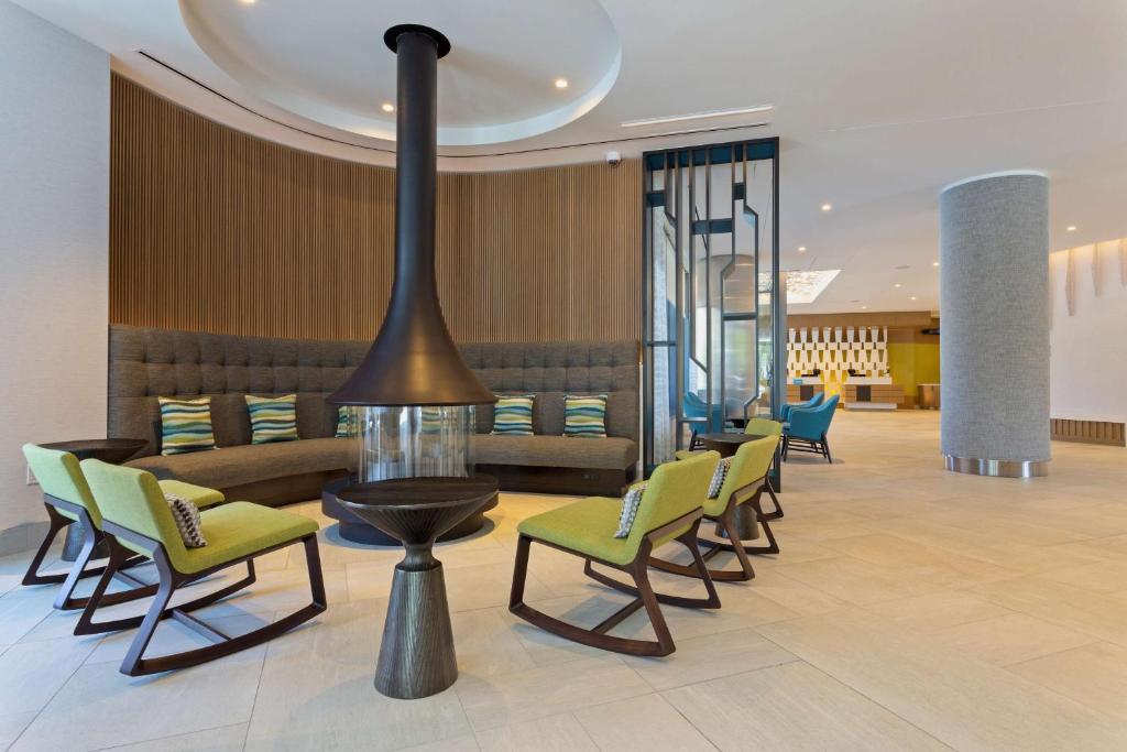 Hilton Garden Inn Boston Brookline, Ma Image