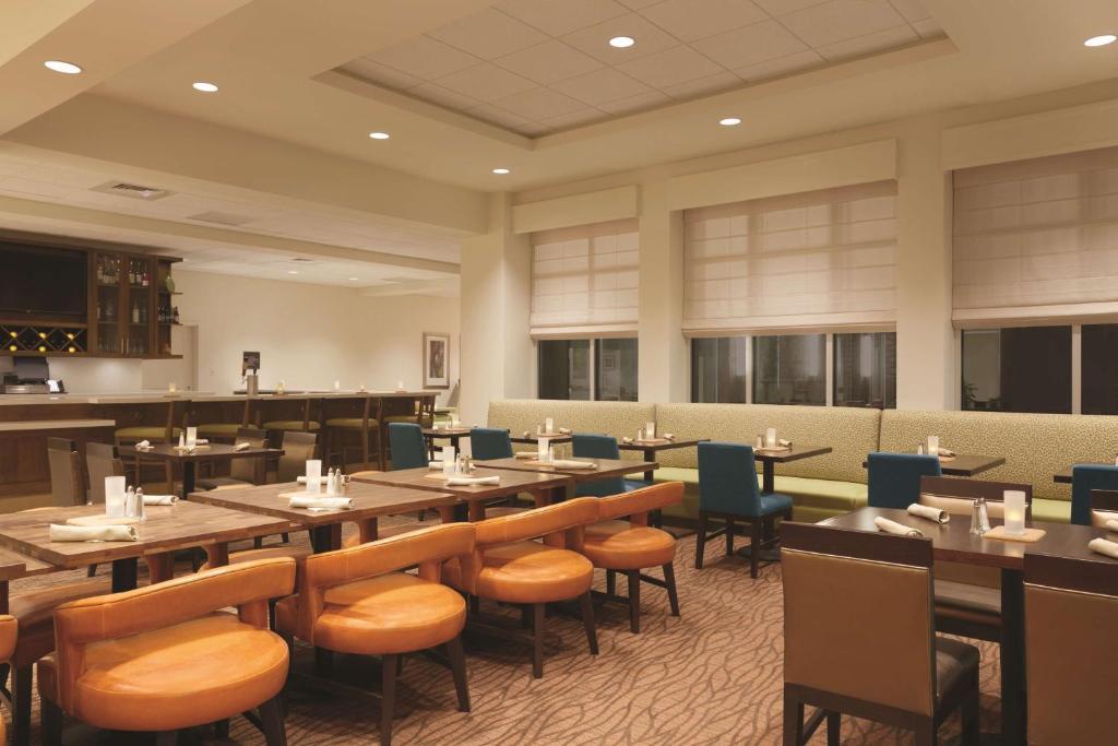 Hilton Garden Inn Boston Logan Airport Image