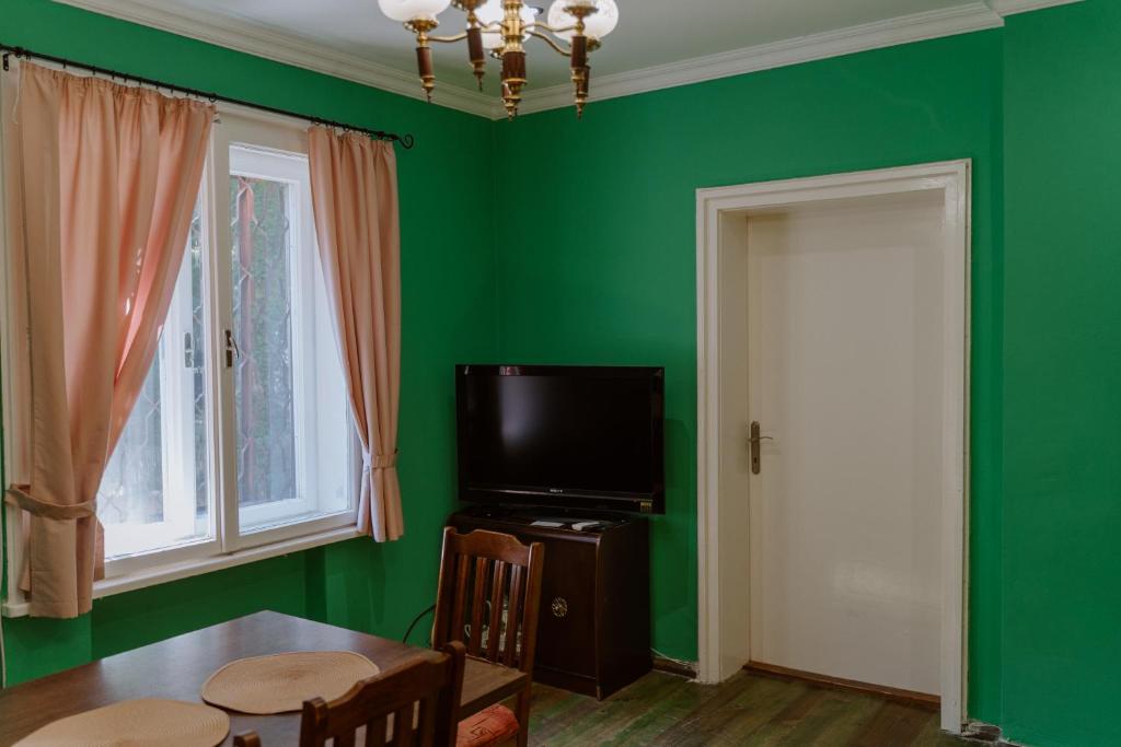 Central Apartment Cozy & Quiet 5