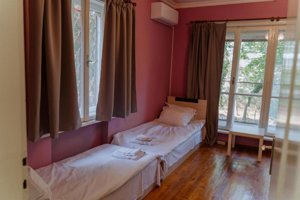 Central Apartment Cozy & Quiet 6