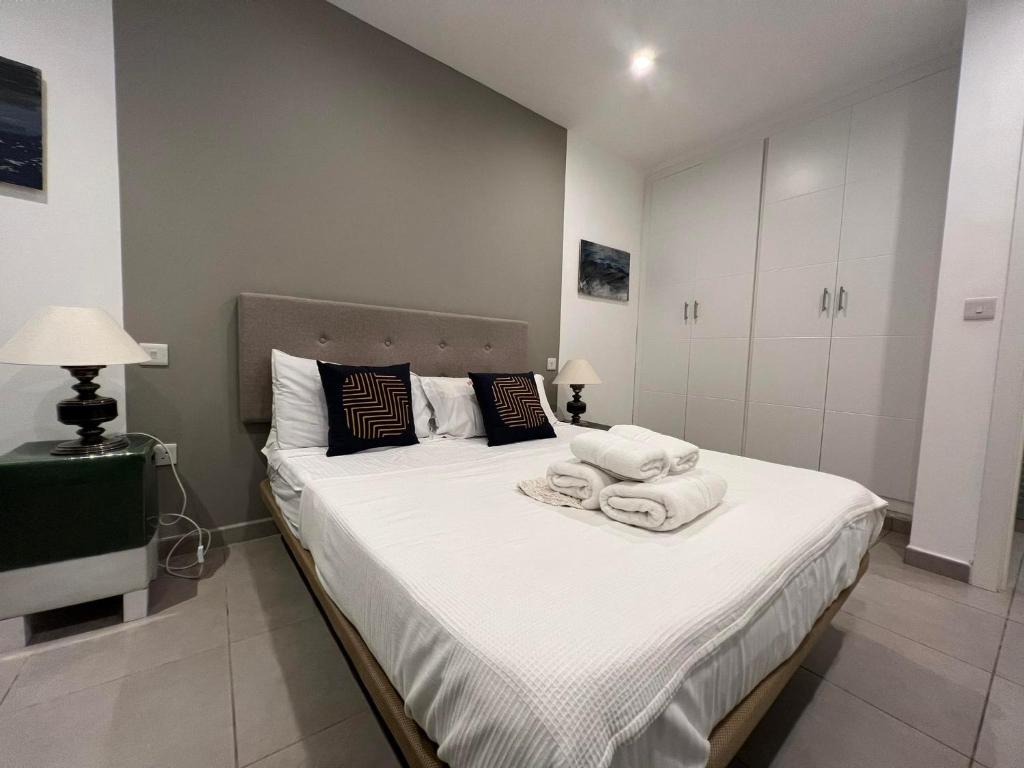 2BR 2BA with private patio your serene escape 7