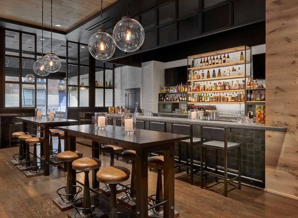 Hotel Phillips Kansas City, Curio Collection By Hilton Image