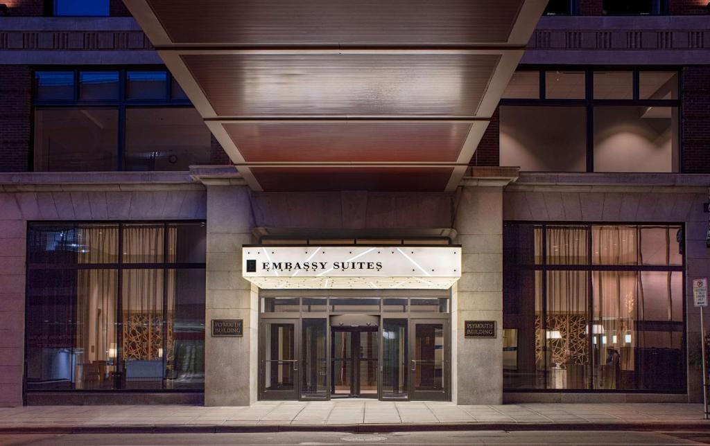 Embassy Suites By Hilton Minneapolis Downtown Hotel Image