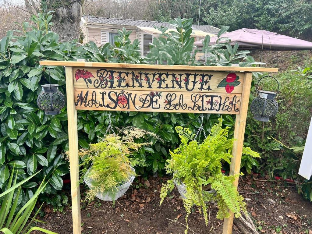 Jardin de l'établissement Camping Marvilla Parks -Parc des roches 91530