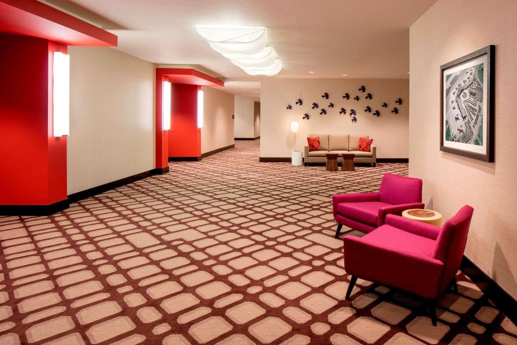 Hilton Garden Inn Downtown Dallas Image