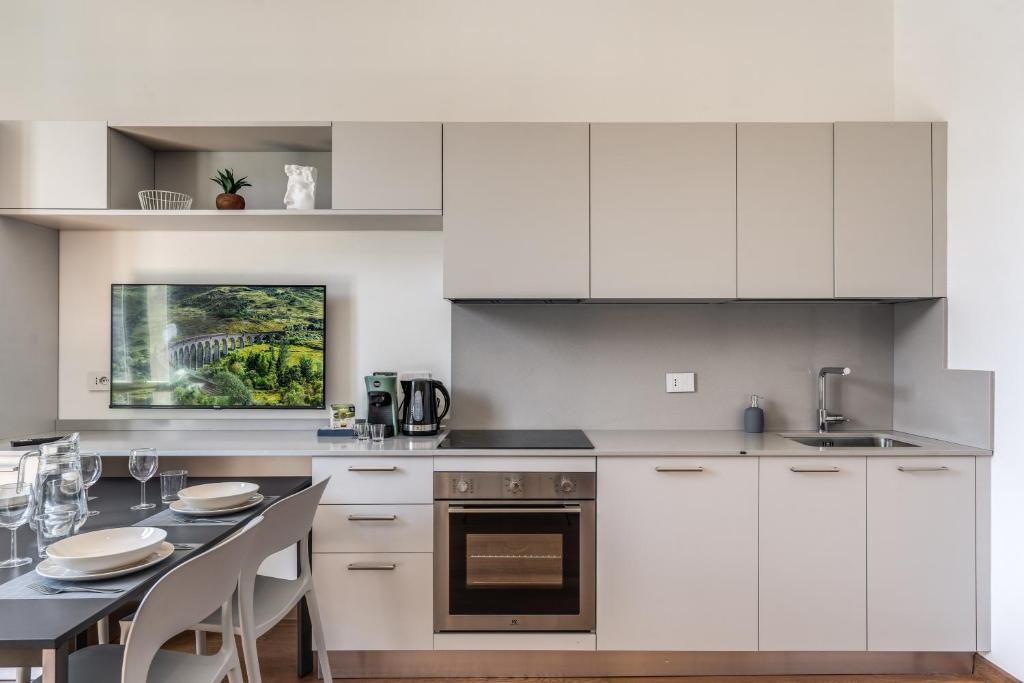 AwesHomeItaly Luxury Apartments 5
