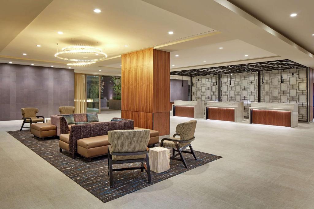 Hilton Garden Inn San Diego Downtown/Bayside, CA Image