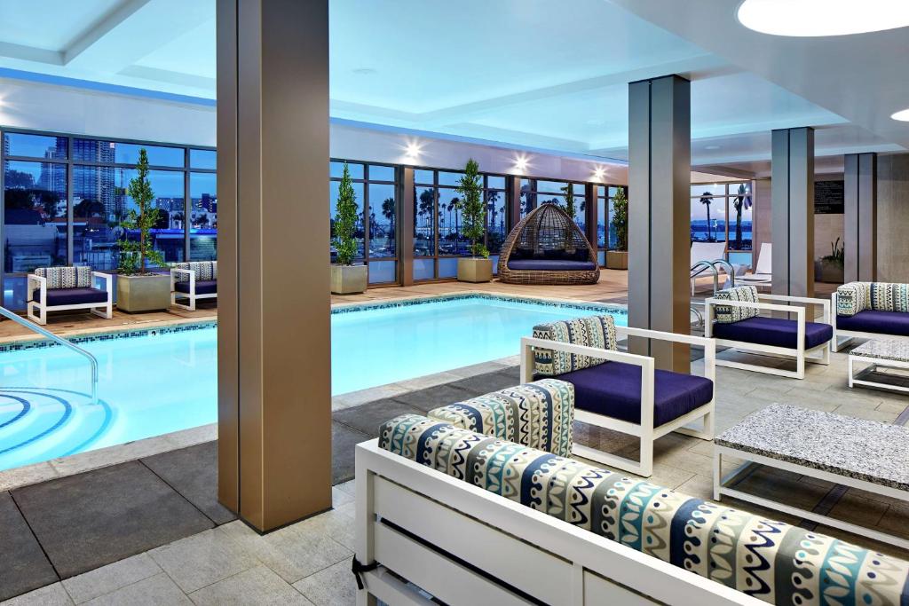 Hilton Garden Inn San Diego Downtown/Bayside, CA Image