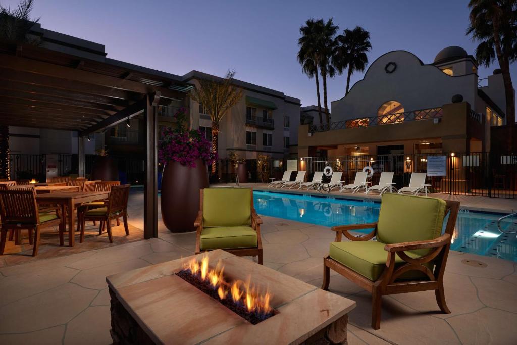 Hampton Inn & Suites Phoenix/Scottsdale Image