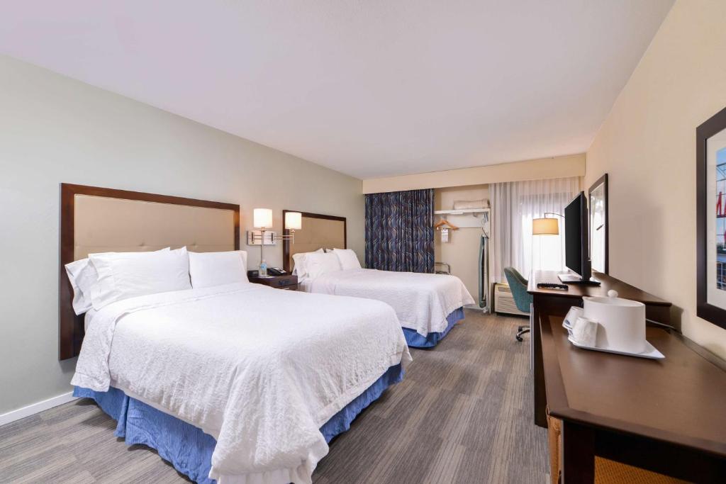 Hampton Inn Seattle Airport Image