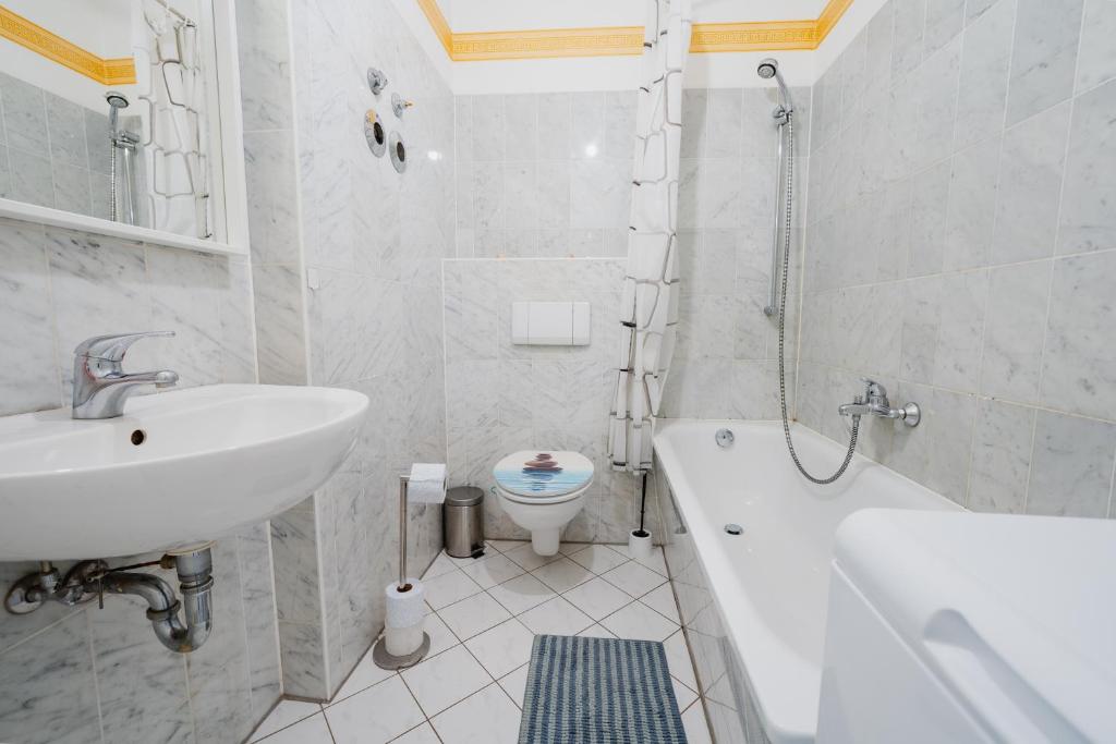 Blue Chili 05 - Charmante 2-Zimmer Albauwohnung - 5 Pax - WIFI-Netflix 3