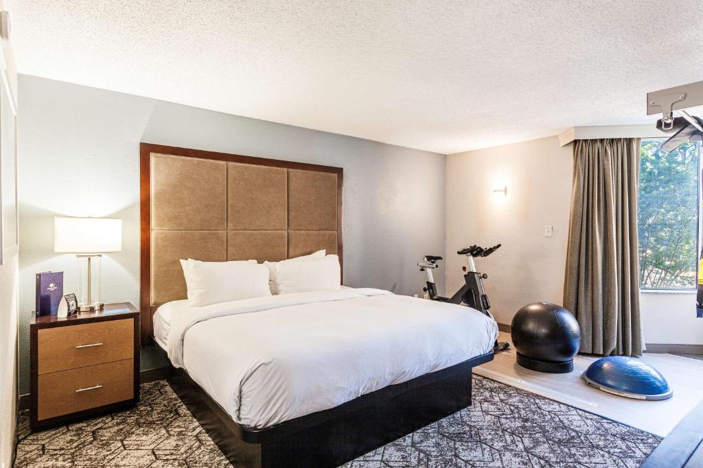 DoubleTree by Hilton Memphis Image