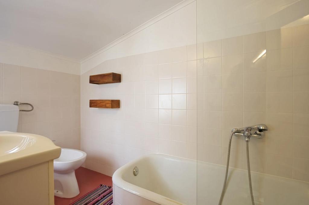 Stay local in Alfama! Deolinda central Home, amazing view 3