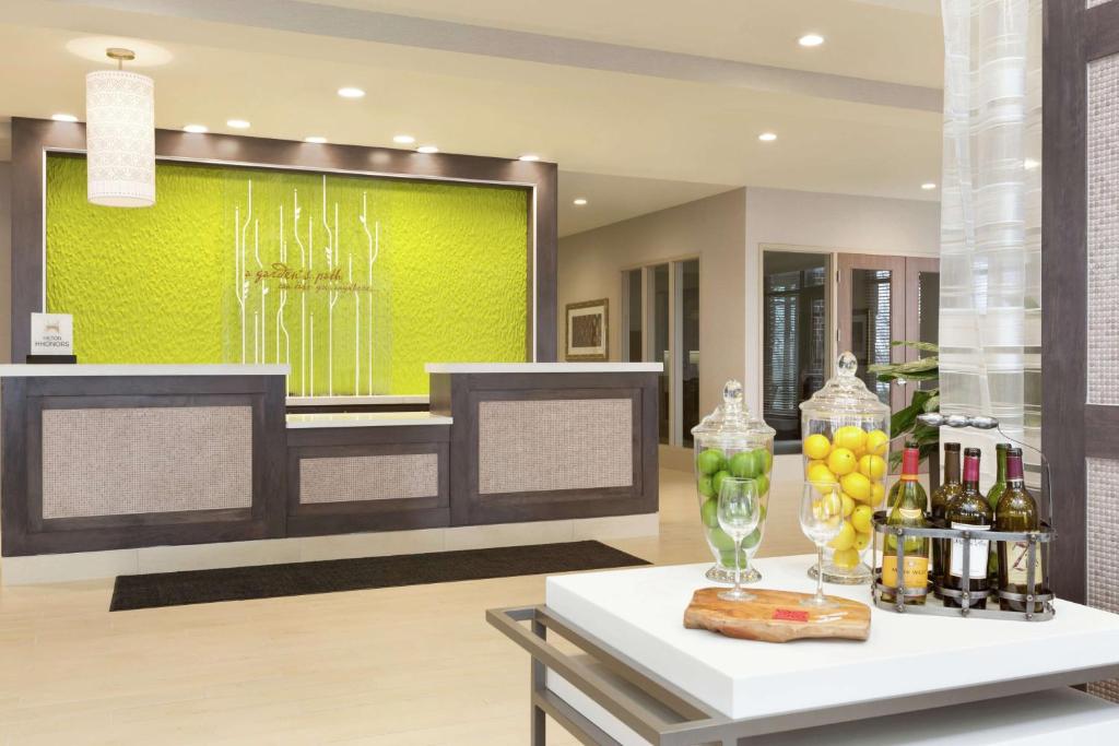 Hilton Garden Inn Pittsburgh Airport South-Robinson Mall Image