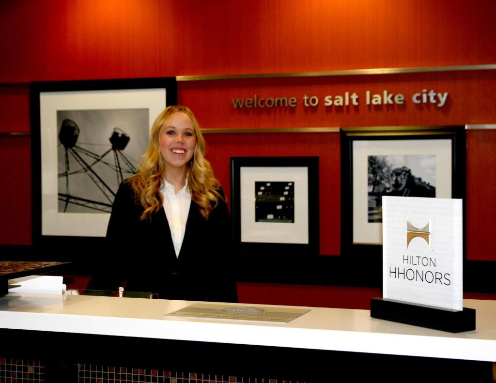 Hampton Inn & Suites Salt Lake City-University/Foothill Drive Image