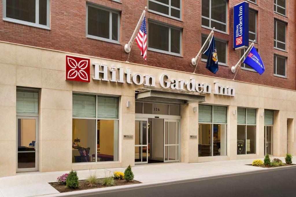 Hilton Garden Inn New York Times Square South Image