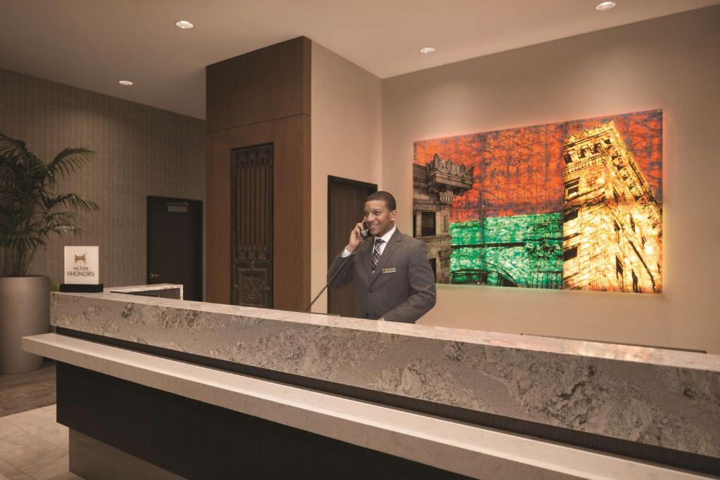 Embassy Suites Pittsburgh-Downtown Image