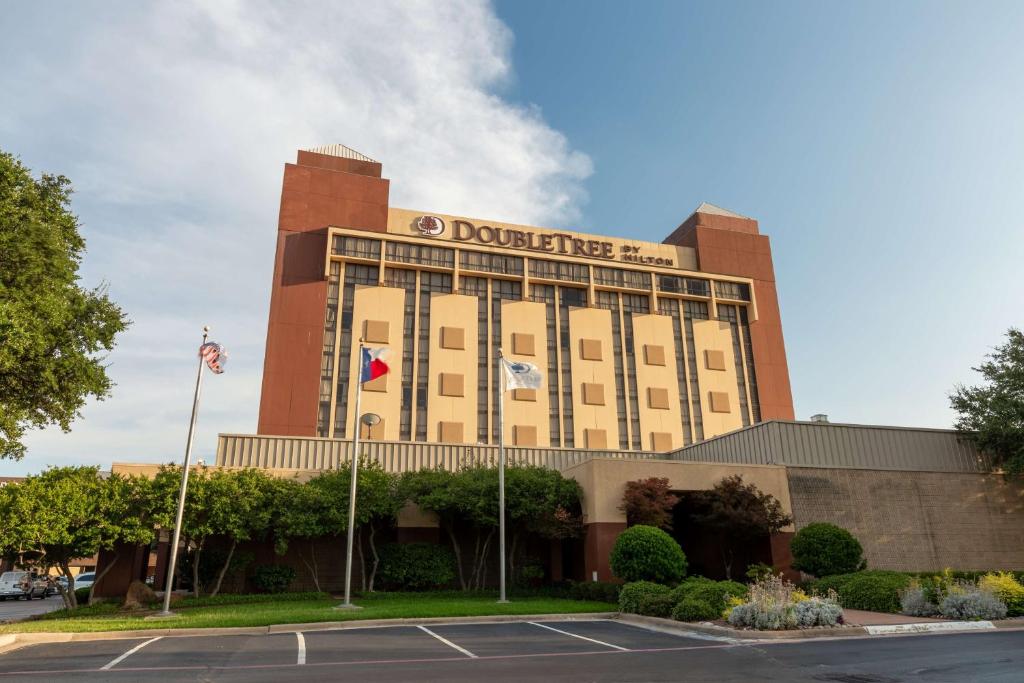 DoubleTree by Hilton Dallas/Richardson Image